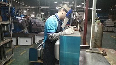 生產(chǎn)不銹鋼洗菜盆廠家