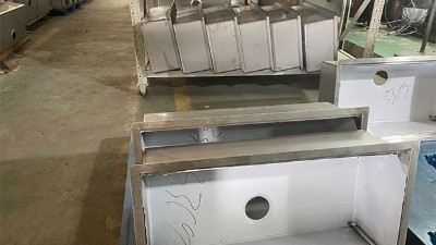 廚房水槽臺下盆