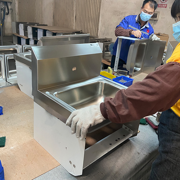 三和不銹鋼水槽生產廠家在生產